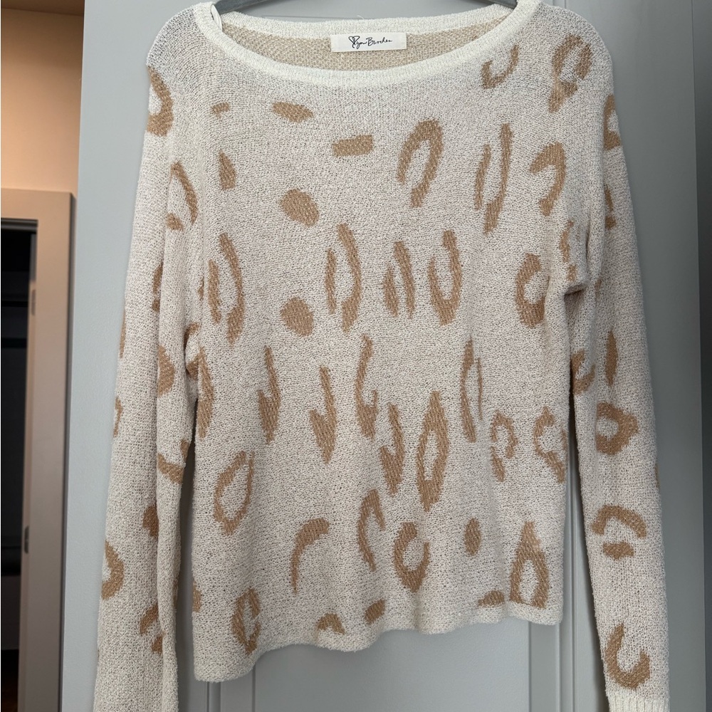 Cozy Beige Patterned Sweater - image 1
